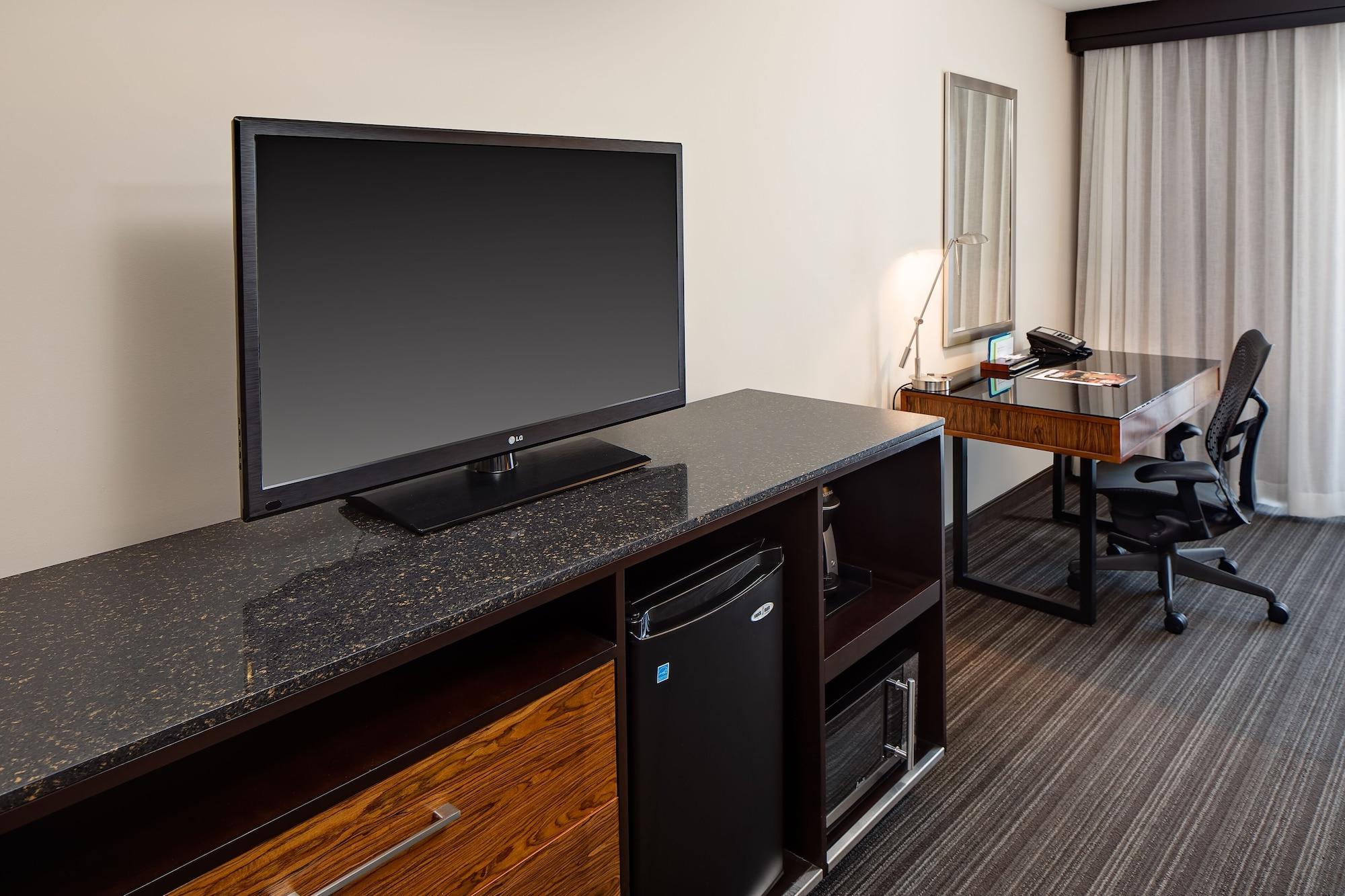 Hilton Garden Inn Los Angeles Marina Del Rey Exterior photo