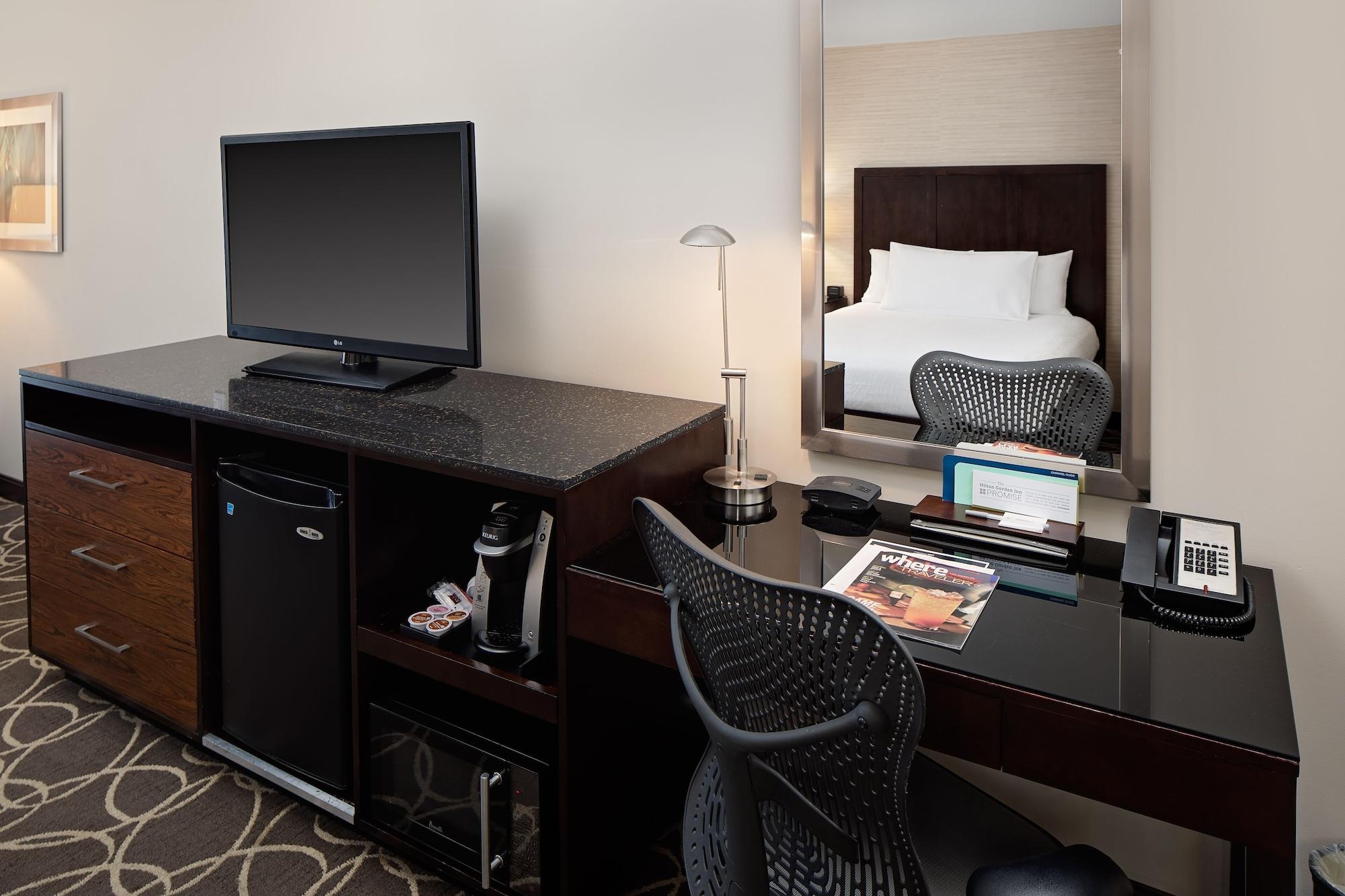 Hilton Garden Inn Los Angeles Marina Del Rey Exterior photo