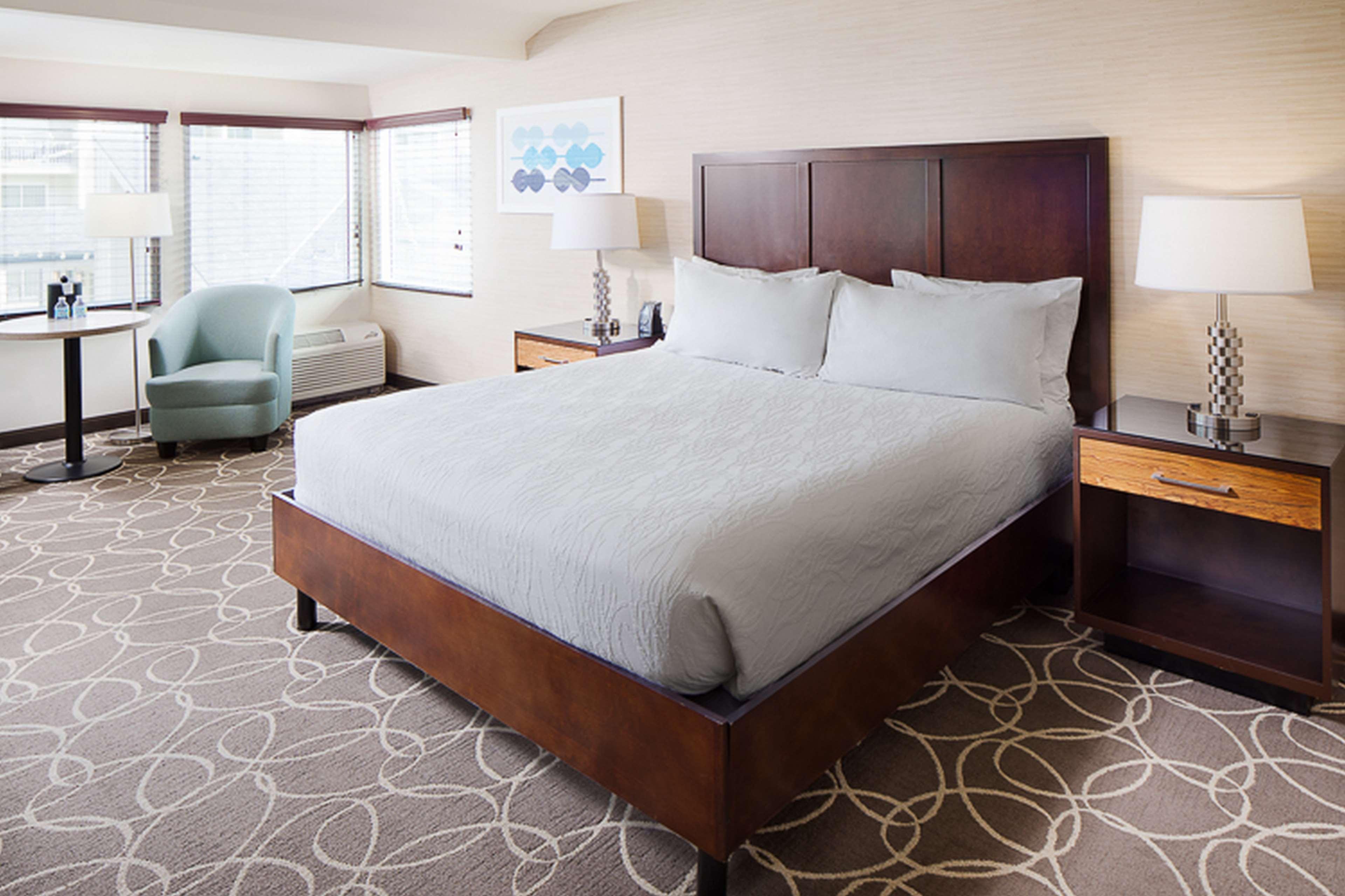 Hilton Garden Inn Los Angeles Marina Del Rey Exterior photo