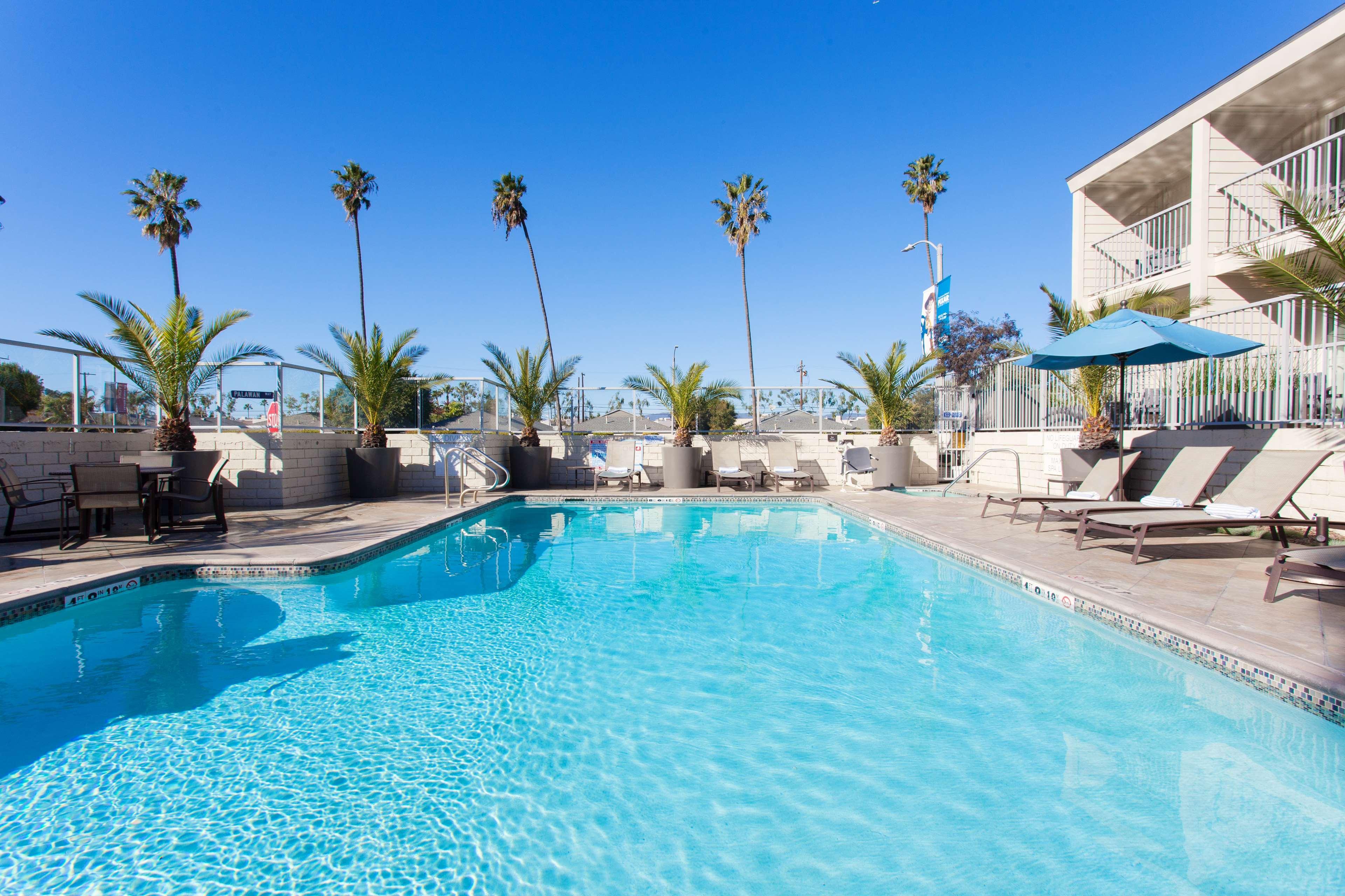 Hilton Garden Inn Los Angeles Marina Del Rey Exterior photo