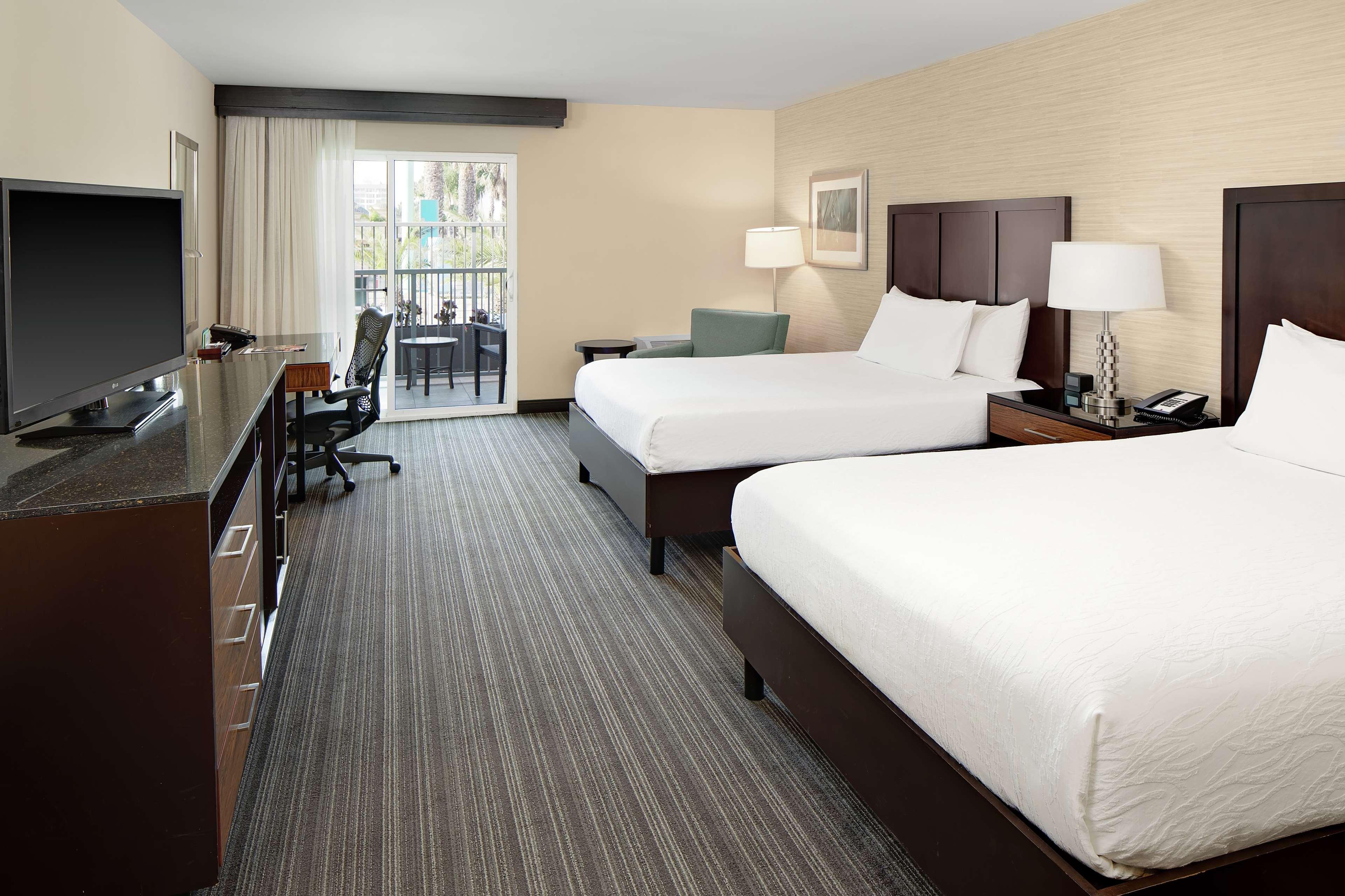 Hilton Garden Inn Los Angeles Marina Del Rey Exterior photo