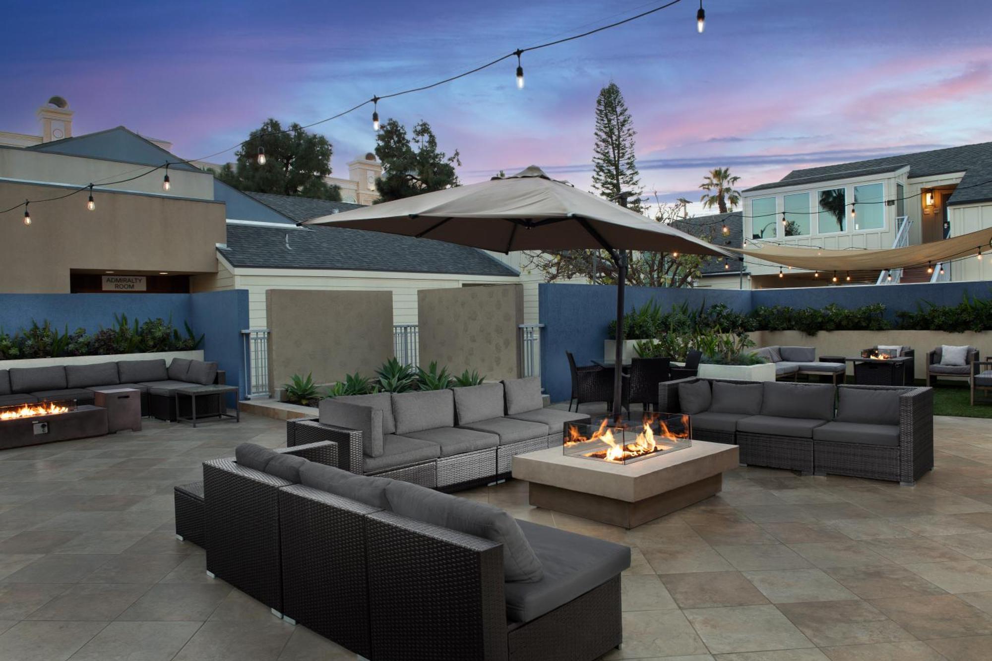 Hilton Garden Inn Los Angeles Marina Del Rey Exterior photo